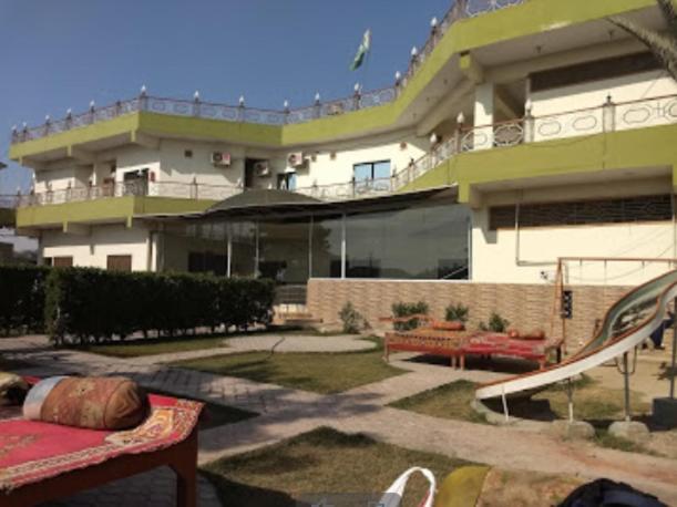 Sukkur Palm Valley Hotel المظهر الخارجي الصورة